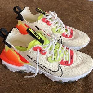 NIKE WOMENS REACT VISION PALE IVORY SIZE 7